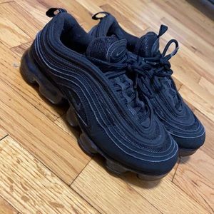 Nike sneakers , black size 5y